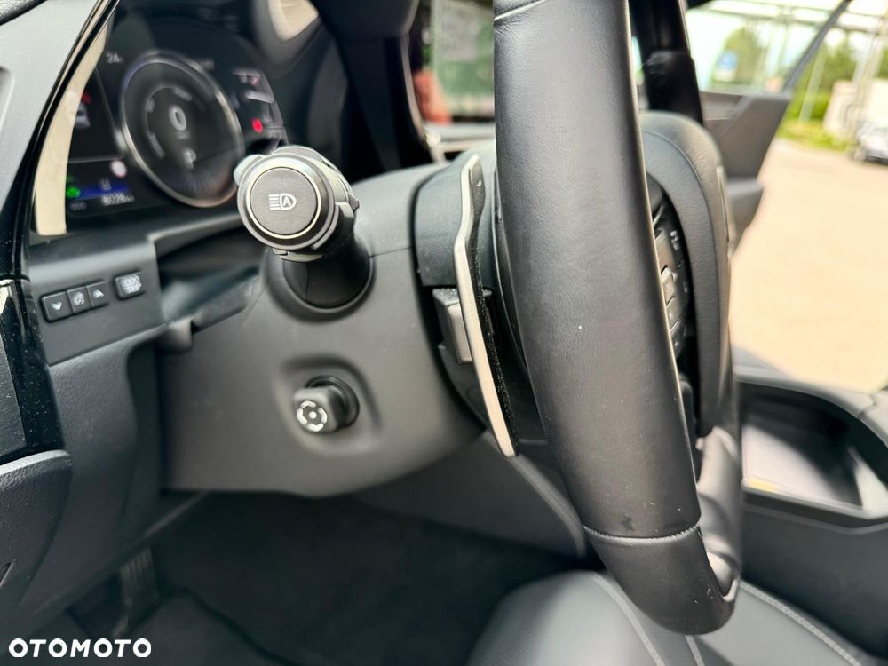 Lexus ES 300h Prestige - 22