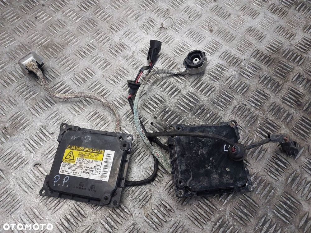 PRZETWORNICA XENON LEWY + PRAWY PRZÓD TOYOTA AVENSIS T25 39000-78496 - 1