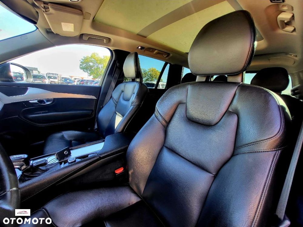 Volvo XC 90 - 16