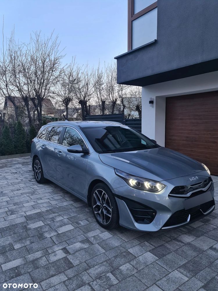 Kia Ceed - 4