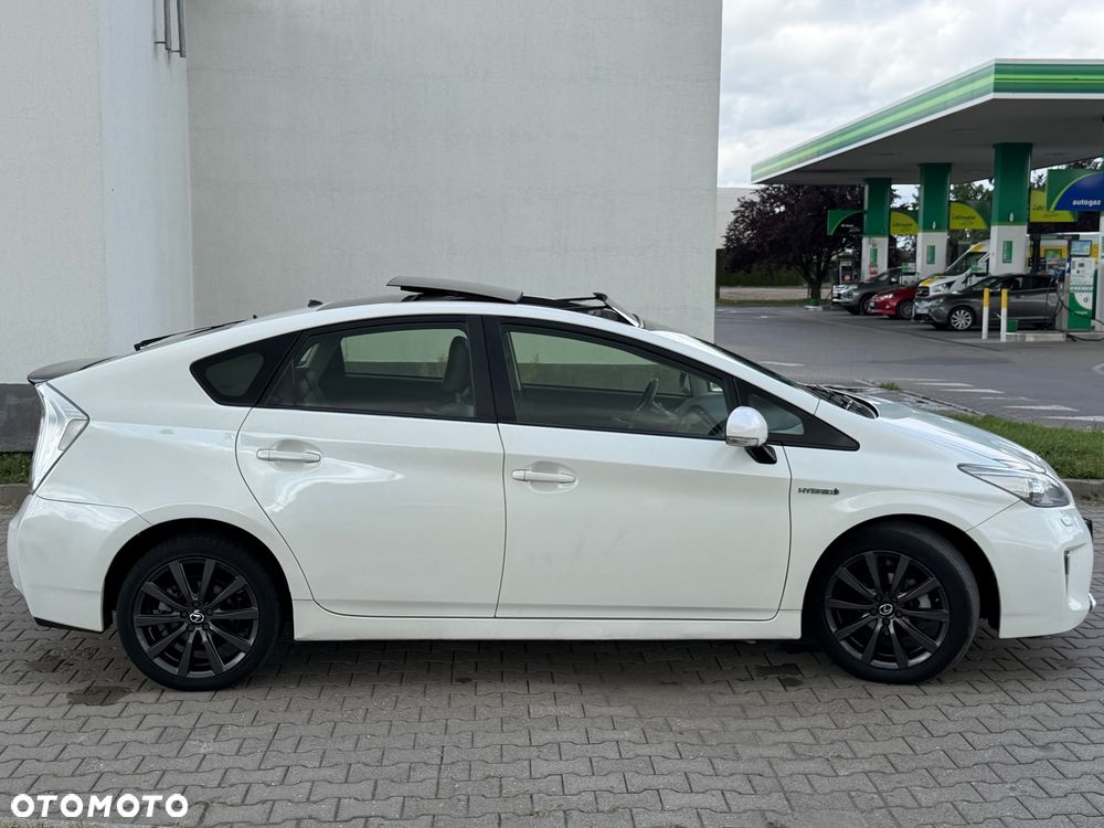 Toyota Prius 1.8 HSD Premium - 6