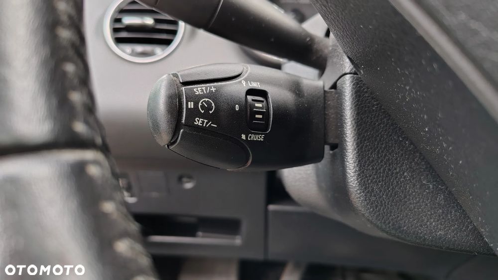Peugeot 308 120 VTi Family - 16