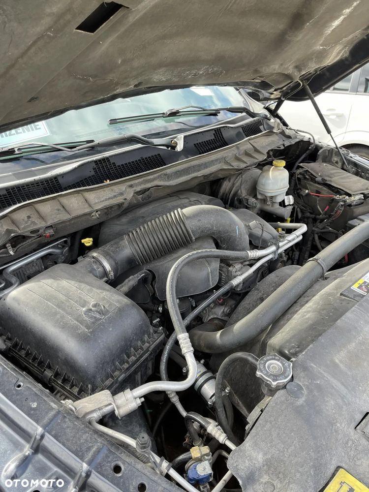 Dodge RAM 5.7 4x4 - 19