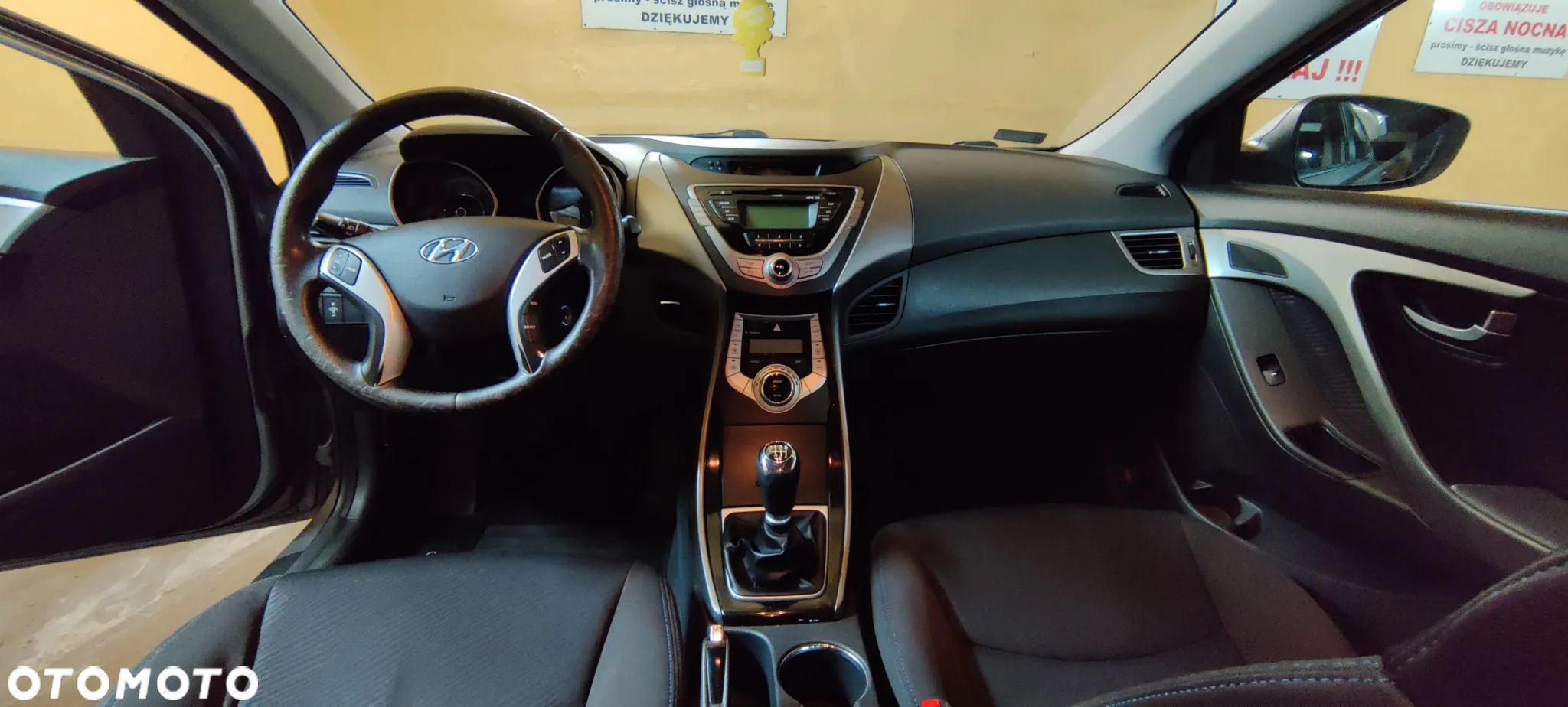 Hyundai Elantra 1.6 Comfort - 15