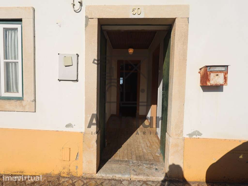Moradia T2 com terraço para remodelação - Grande imagem: 5/26