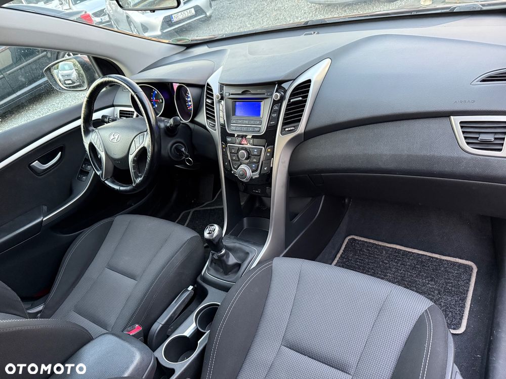 Hyundai i30 1.6 CRDi Classic + - 18