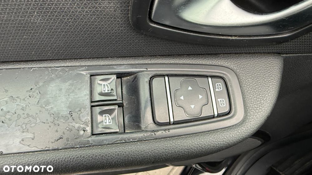 Renault Clio - 16