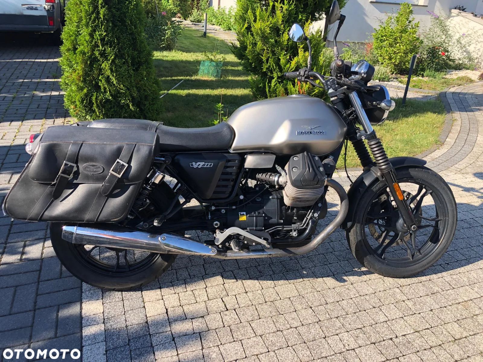 Moto Guzzi V7 - 1