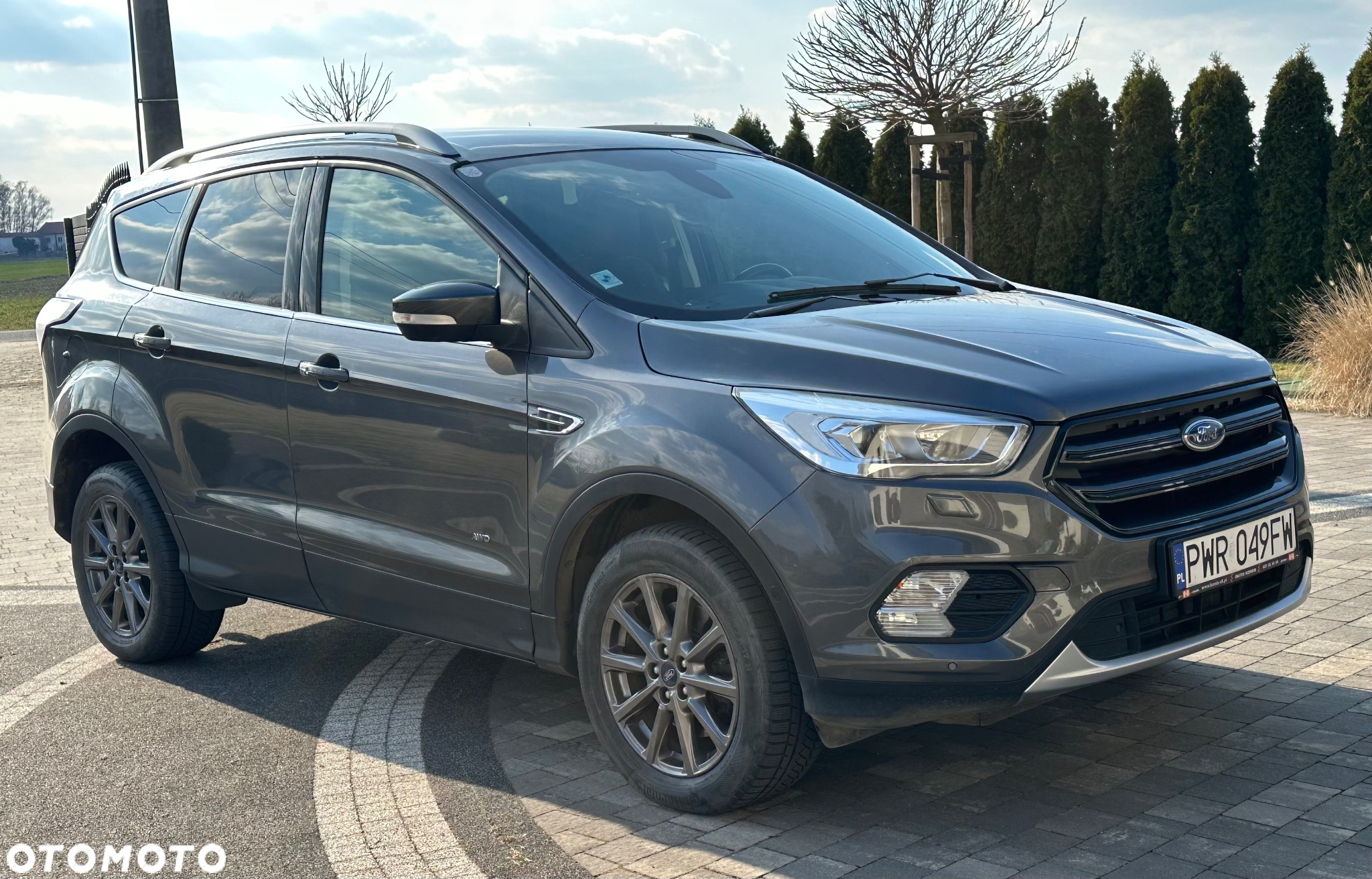 Ford Kuga - 10