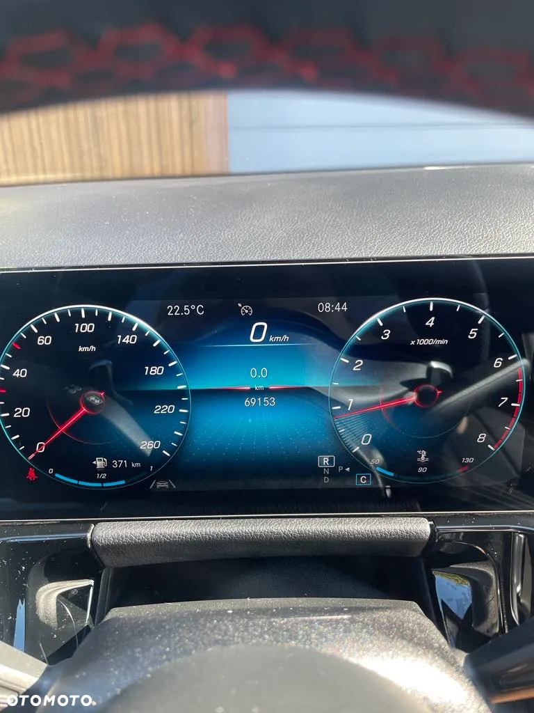 Mercedes-Benz GLA 200 Business Edition - 14
