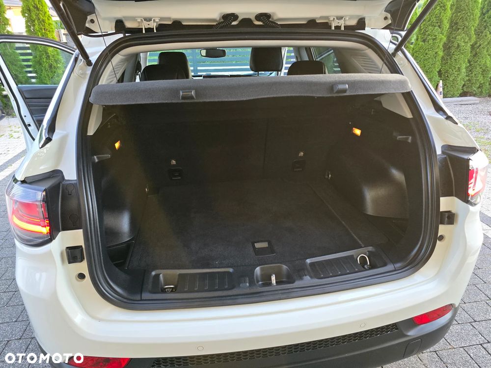 Jeep Compass - 22