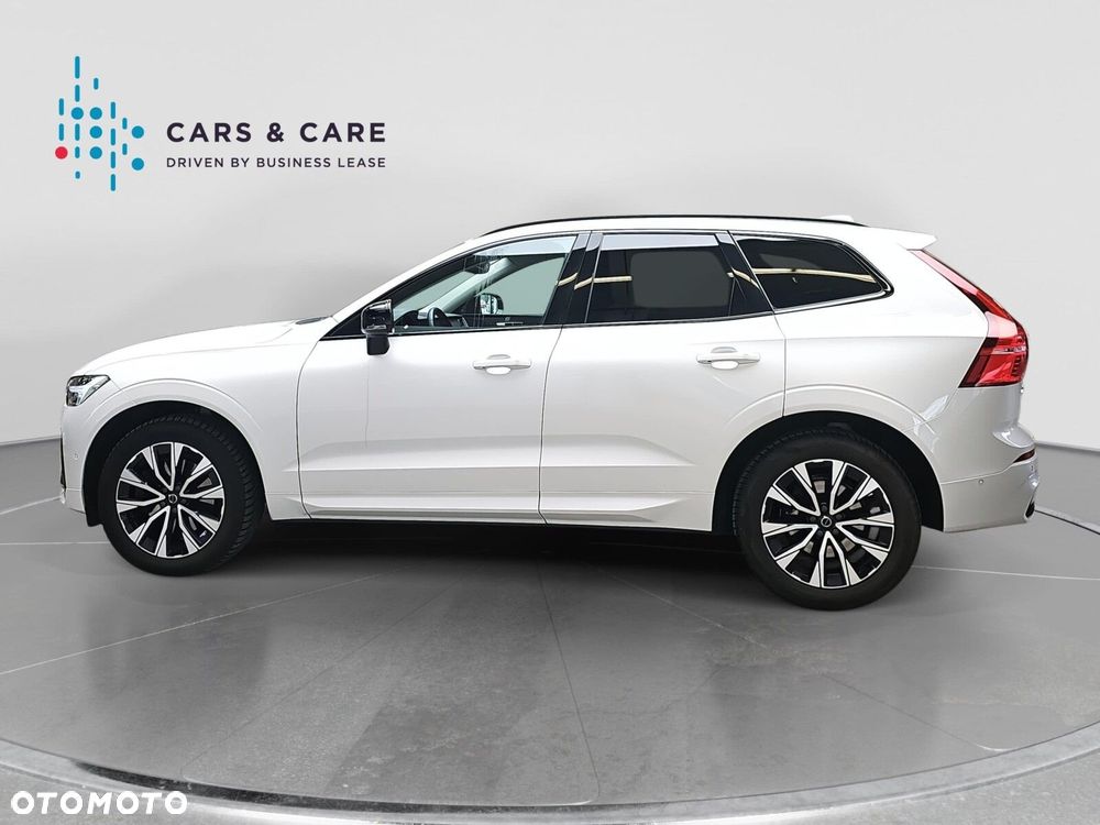 Volvo XC 60 B4 D Plus Dark - 35