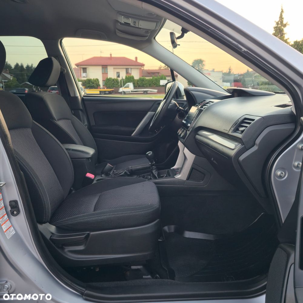 Subaru Forester 2.0i Comfort - 25