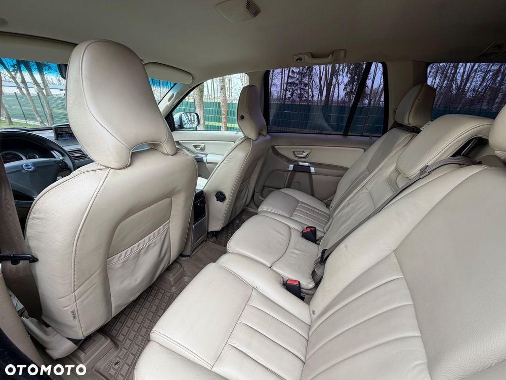 Volvo XC 90 D5 AWD Momentum - 8