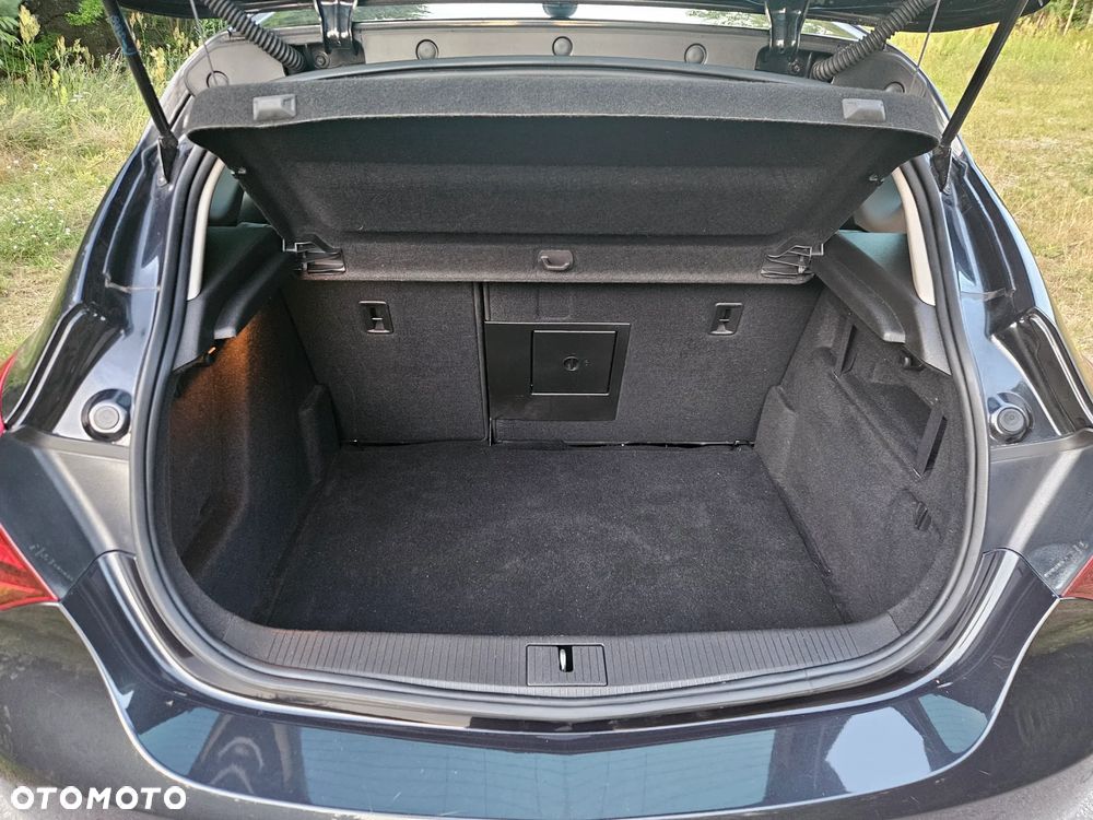 Opel Astra 2.0 CDTI Exklusiv - 31