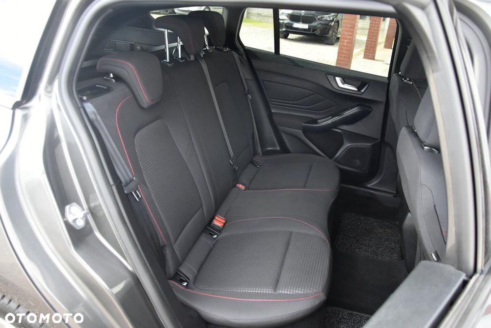Ford Focus 1.5 EcoBlue STart-Stopp-System ST-LINE - 22