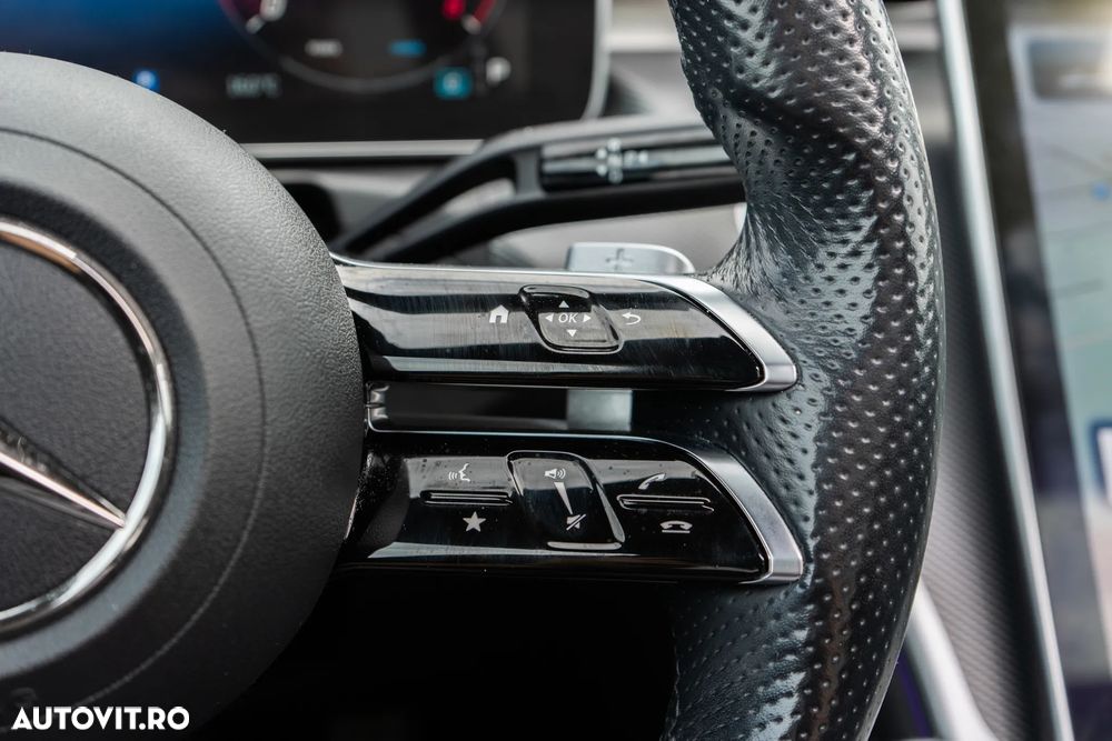Mercedes-Benz C 300 4MATIC 9G-TRONIC AMG Line - 31