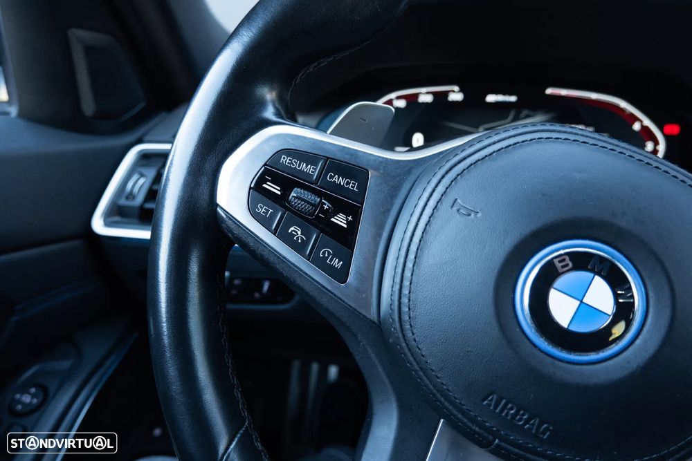 BMW 330 e Pack M Auto - 3