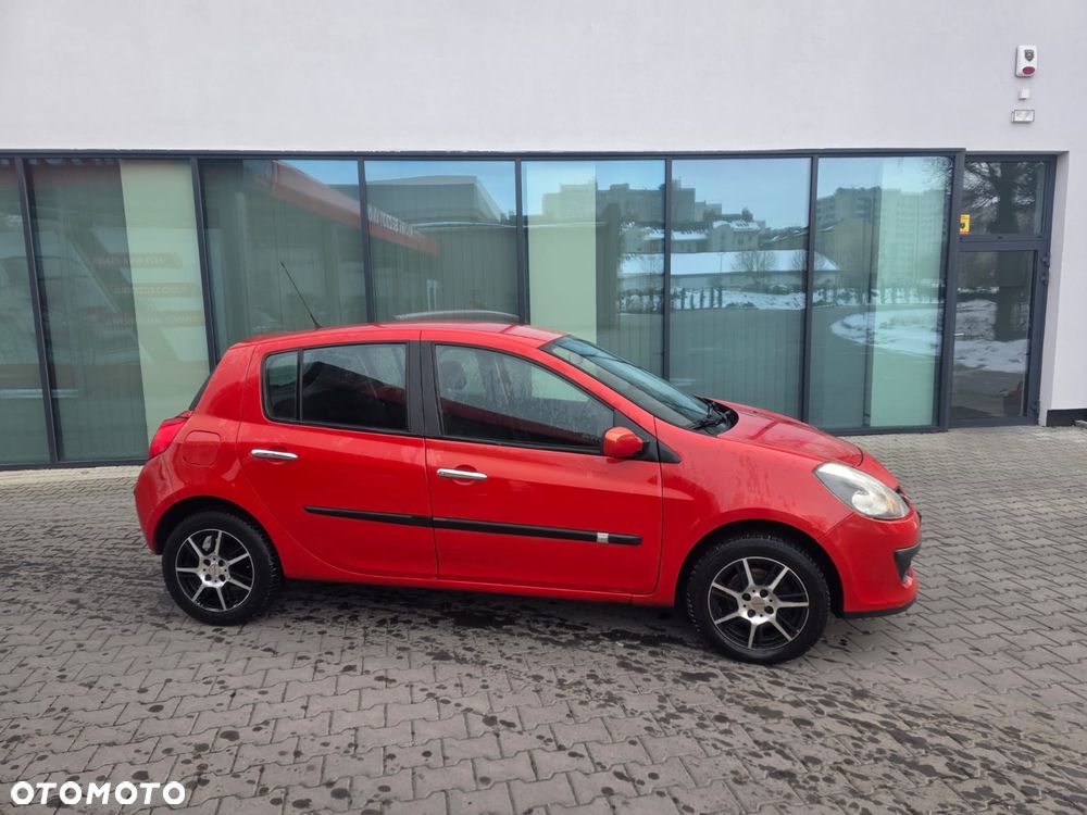 Renault Clio 1.2 16V Luxe Dynamique - 2