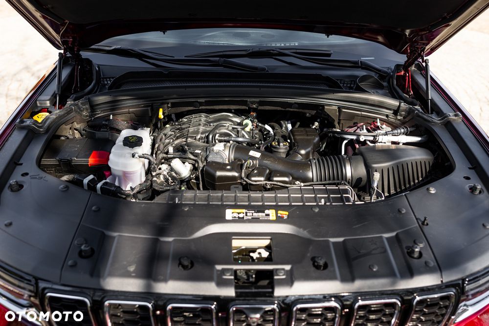 Jeep Grand Cherokee - 28