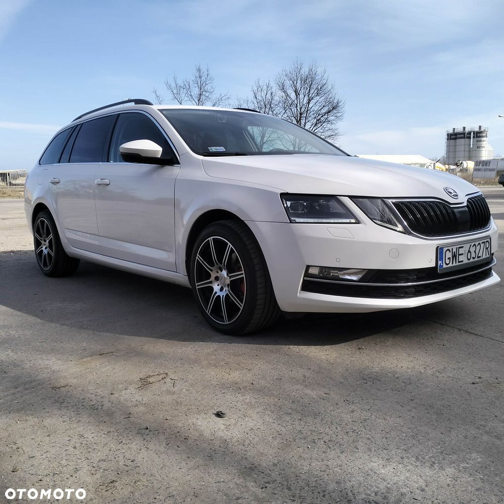 Skoda Octavia 2.0 TDI SCR Clever DSG - 5