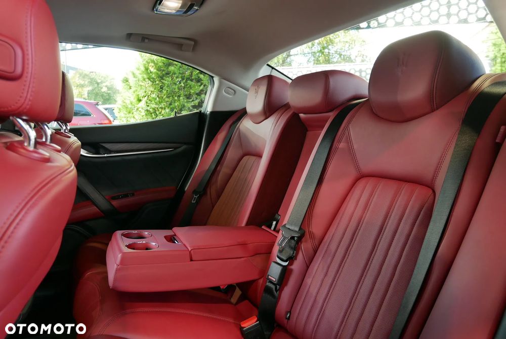 Maserati Ghibli S - 14