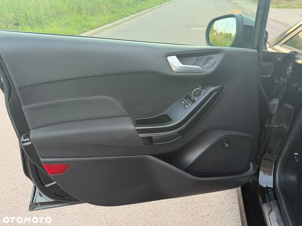 Ford Fiesta 1.0 EcoBoost S&S ST-LINE - 26