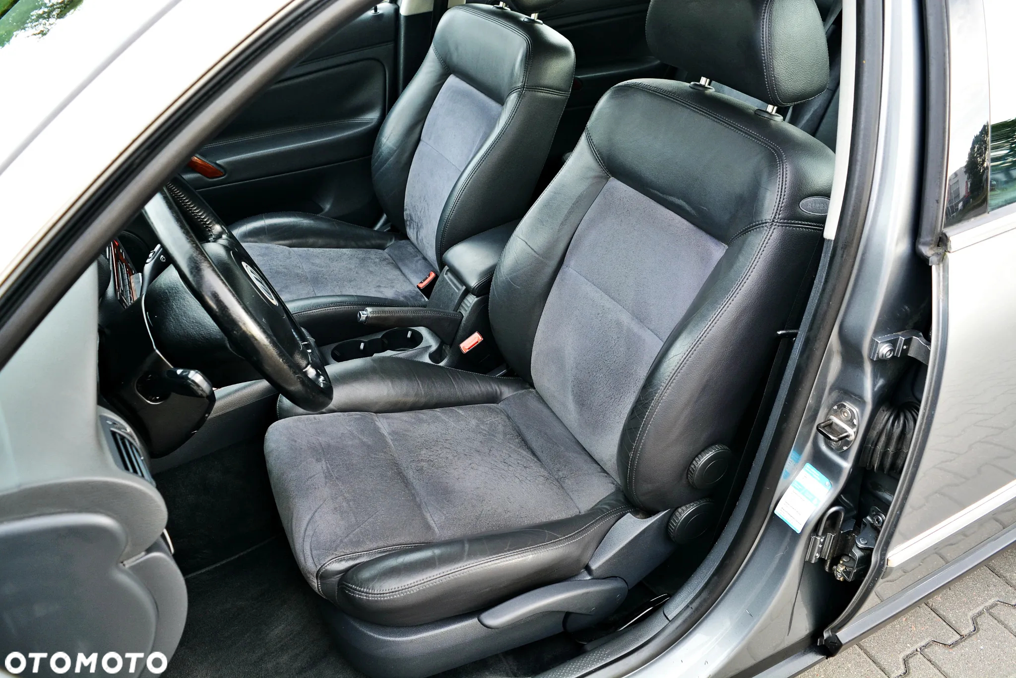 Volkswagen Passat 1.9 TDI Highline - 4