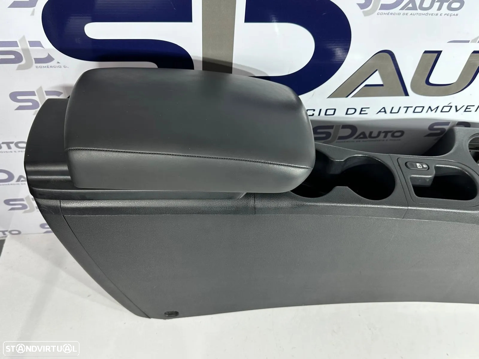 Consola + Apoio Braço - Nissan Qashqai J10 (2013) - 3