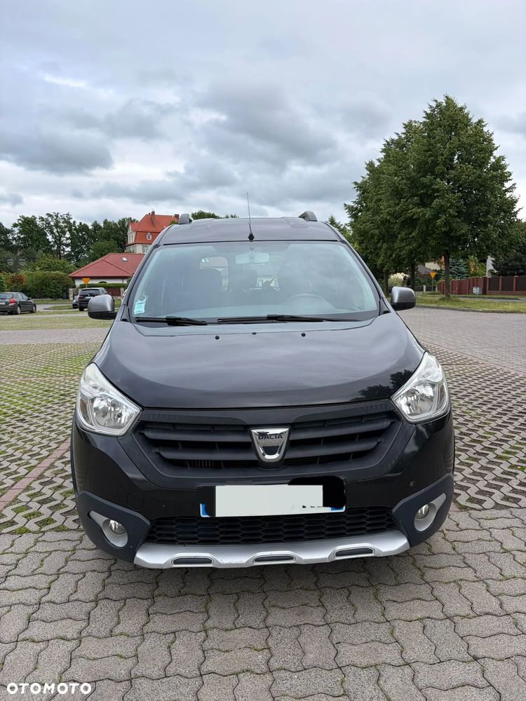 Dacia Dokker TCe 115 Stepway Celebration - 3