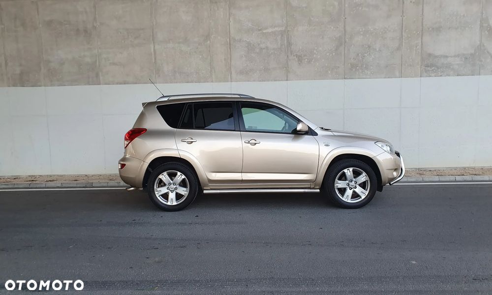Toyota RAV4 2.2 D-4D Sol 180 - 8