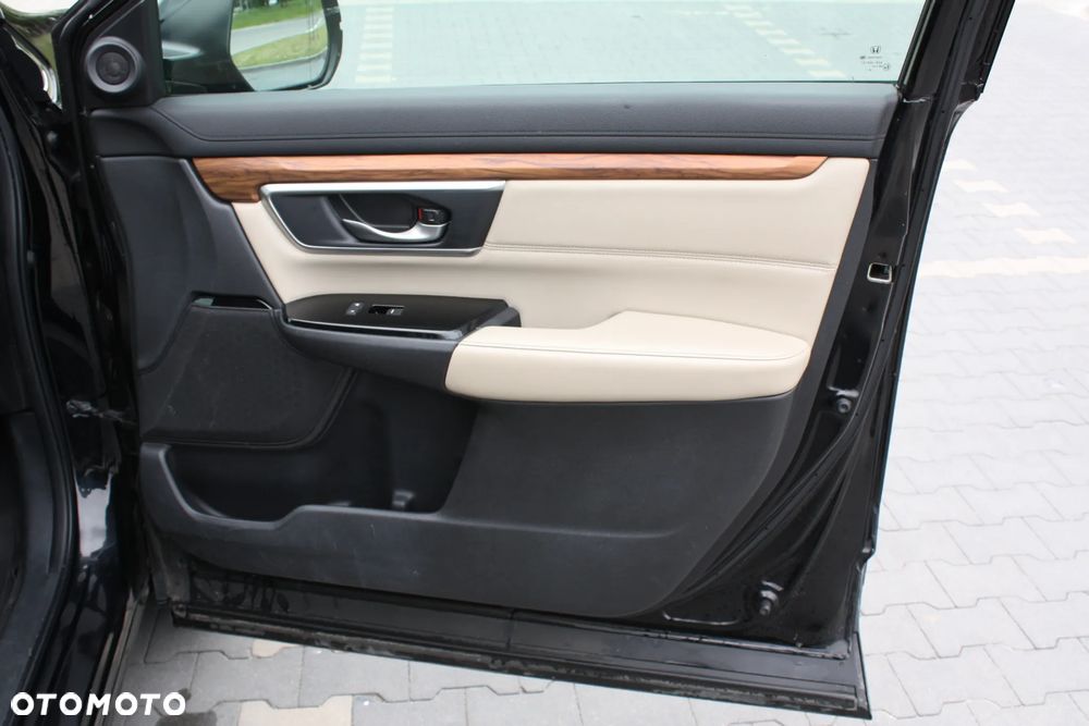 Honda CR-V 1.5 Lifestyle (Honda Connect+ / 7 os.) CVT - 17