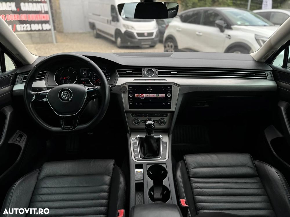 Volkswagen Passat 1.6 TDI Comfortline - 4
