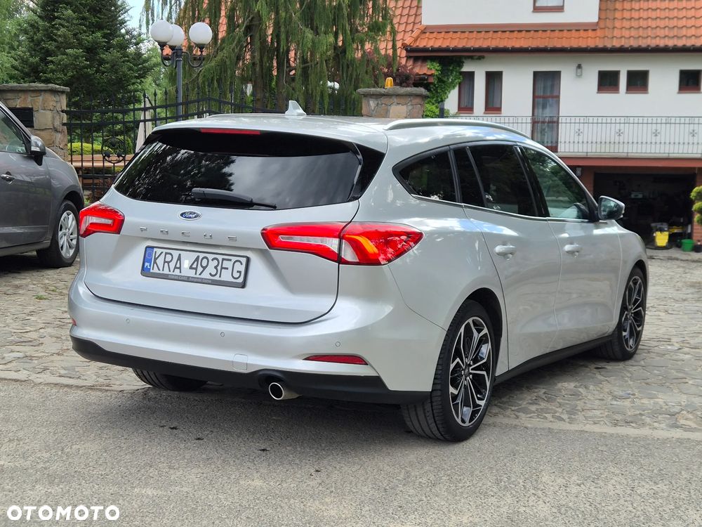Ford Focus 1.5 EcoBlue Start-Stopp-System TITANIUM DESIGN - 6