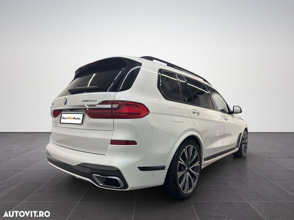 BMW X7 - 7