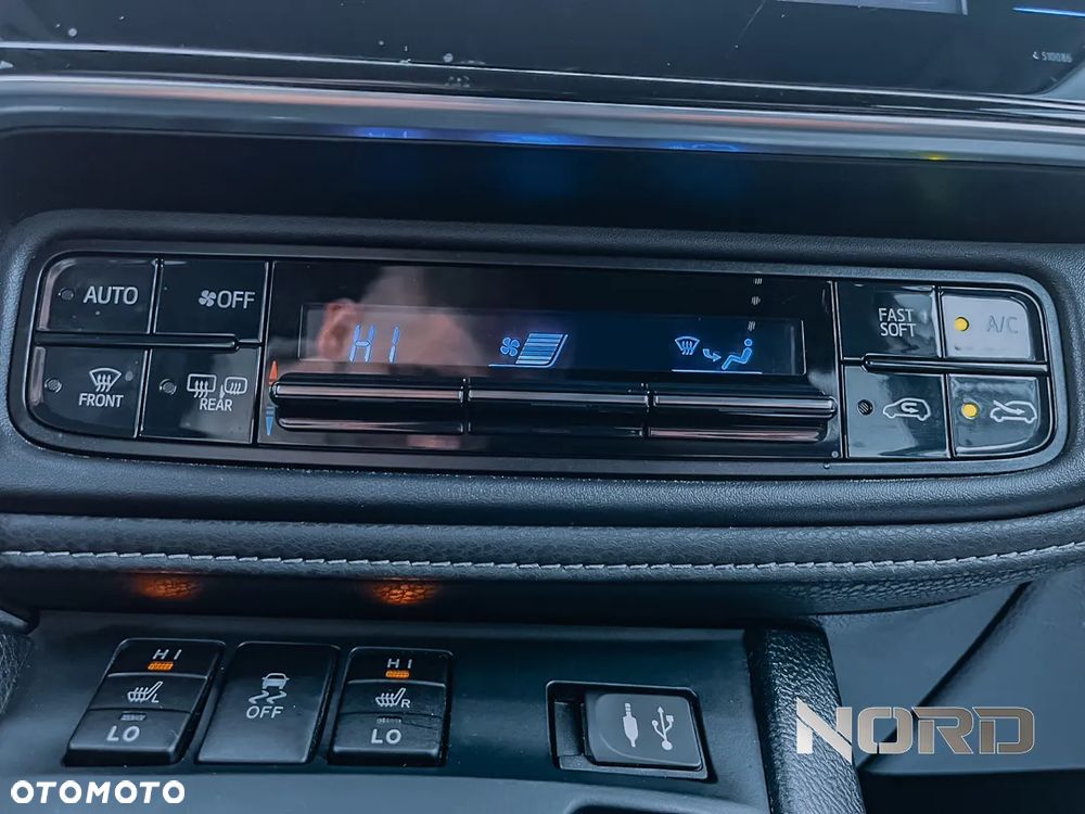 Toyota Auris 1.8 HSD Prestige - 25