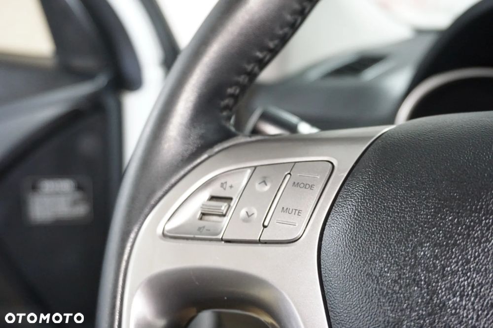 Hyundai ix35 1.7 CRDi 2WD blue Comfort - 24