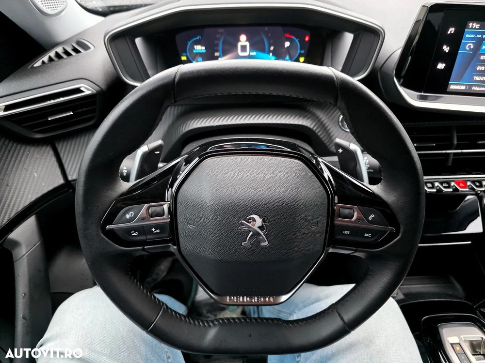 Peugeot 2008 PureTech 130 EAT8 Allure Pack - 27