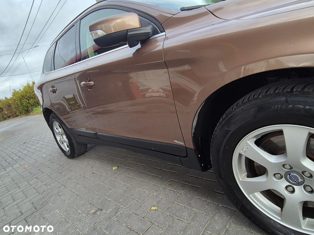 Volvo XC 60 2.4D AWD Momentum - 23