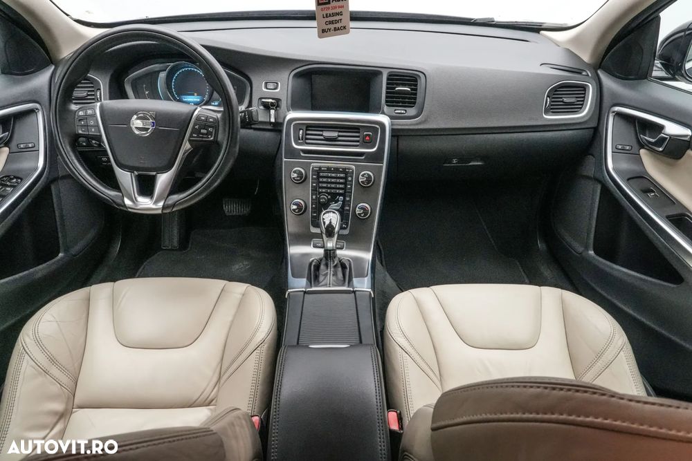 Volvo V60 D5 Summum - 7