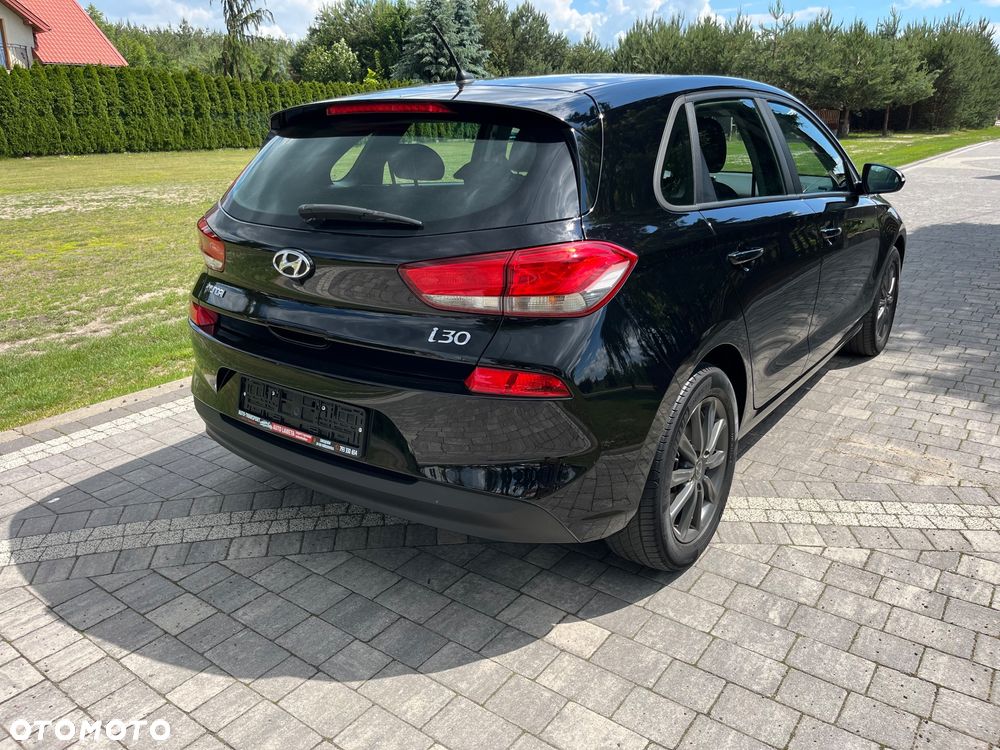 Hyundai i30 1.4 Family+ - 9