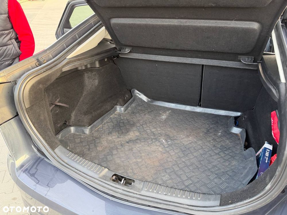 Ford Mondeo 1.8 TDCi Ambiente - 12