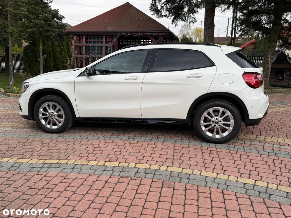 Mercedes-Benz GLA 250 4Matic 7G-DCT AMG Line - 11