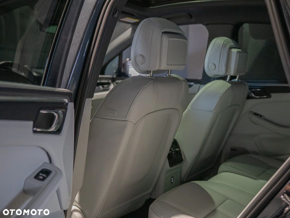 Porsche Macan T - 22