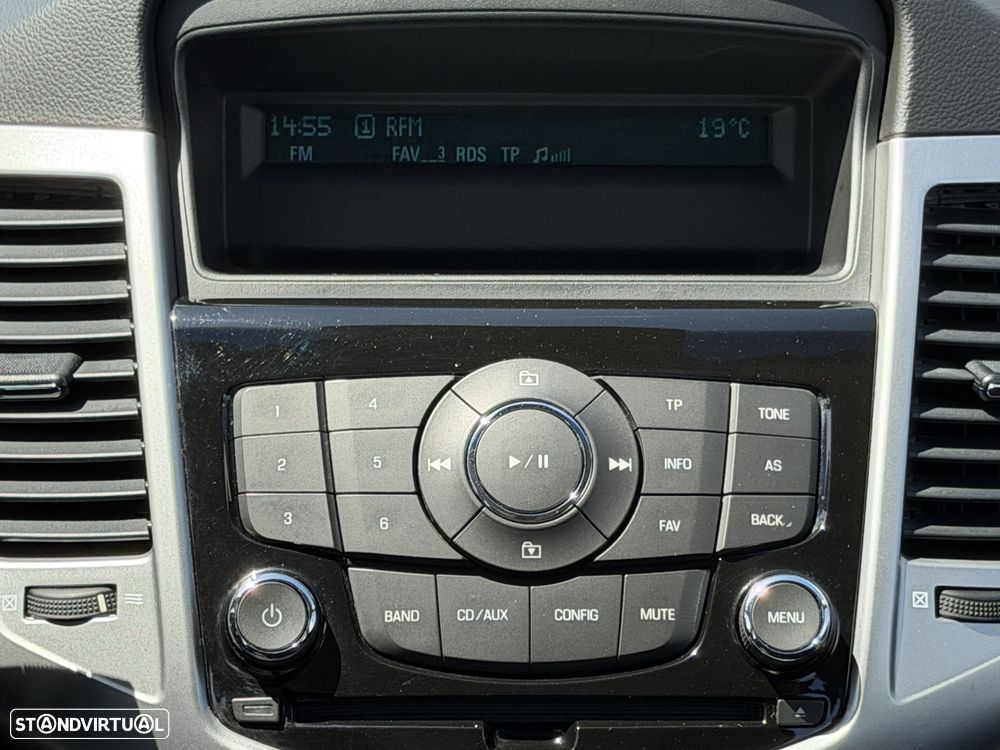 Chevrolet Cruze 1.6 LT - 18
