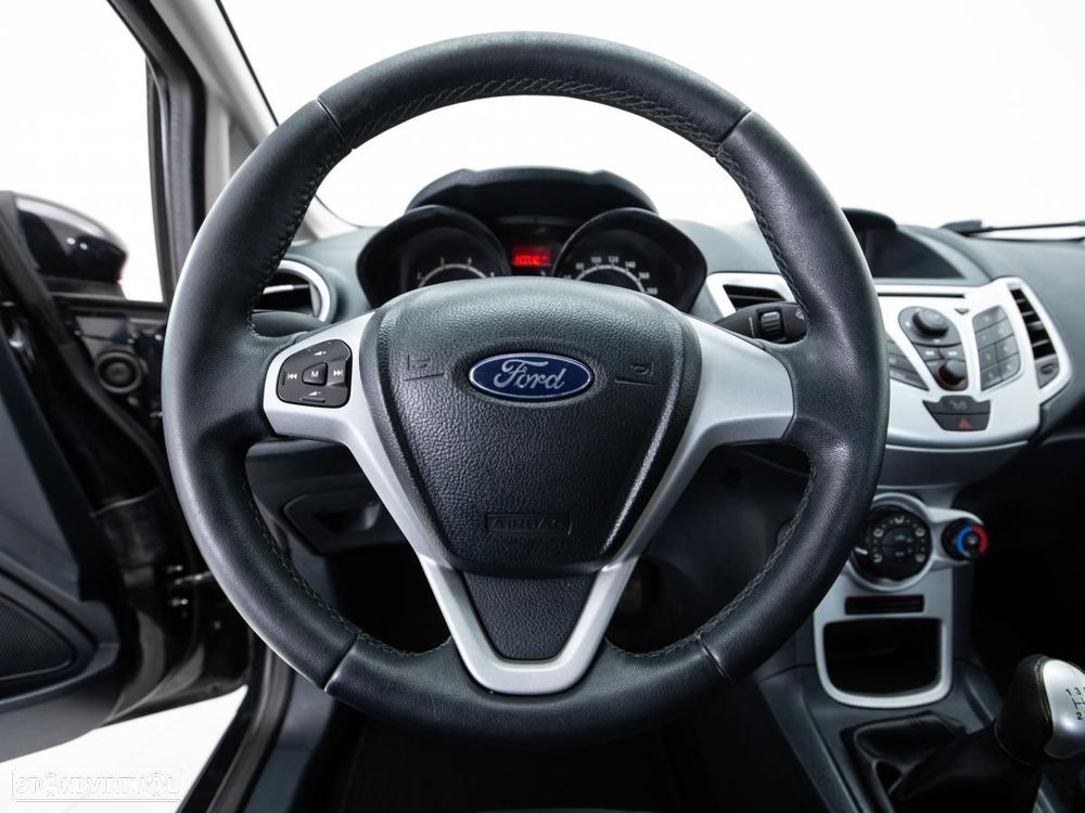 Ford Fiesta - 15
