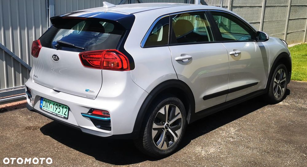 Kia Niro 64kWh M - 3