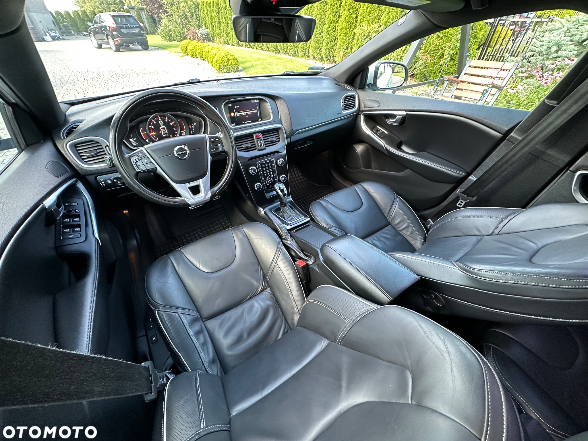 Volvo V40 T5 Drive-E R-Design Summum - 15