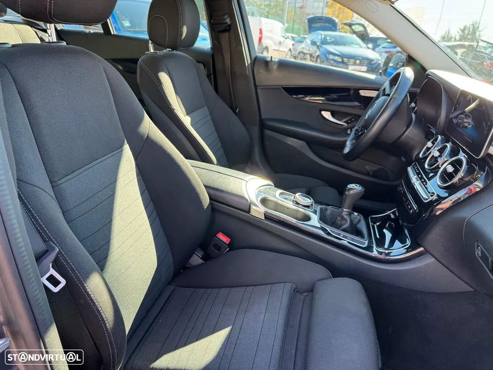 Mercedes-Benz C 200 - 25