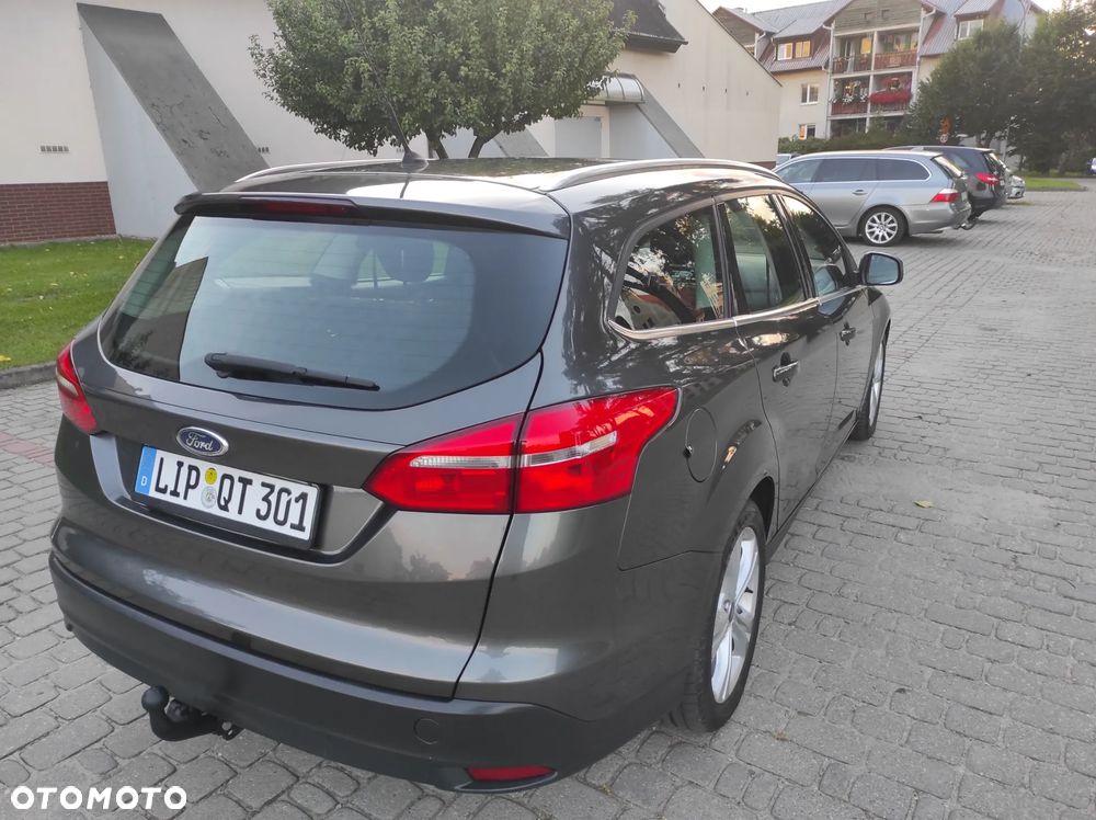 Ford Focus 1.6 TDCi DPF SYNC Edition - 6